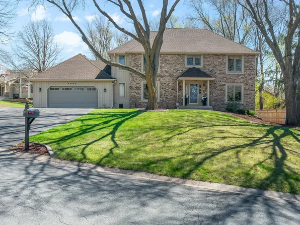 4862 Safari Ct N, Eagan, MN 55122