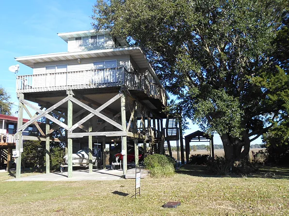 20832 Marina Rd, Perry, FL 32348