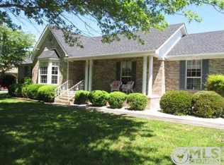 820 Doak Rd, Manchester, TN 37355