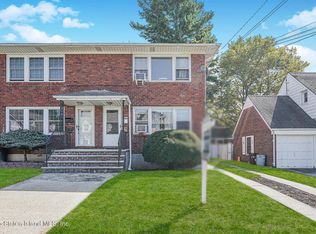 124 Van Cortlandt Ave, Staten Island, NY 10301