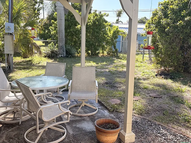 12061 Palm Dr — Photo 4