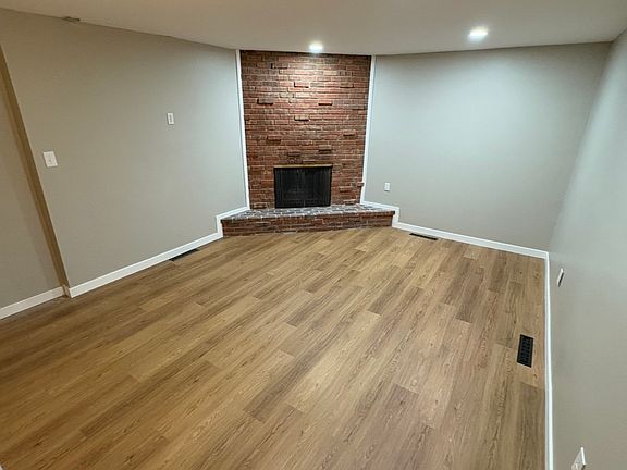 3rd image of 18 Mount Washington Dr #1