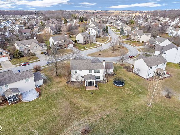 4th image of 10743 Putnam Pl
