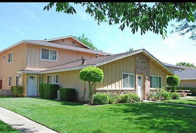 2140 Chrysler Dr #2 & 3