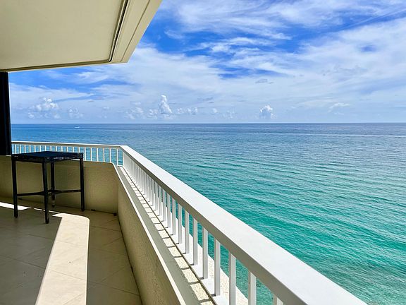 3rd image of 5070 N Ocean Dr APT 10A
