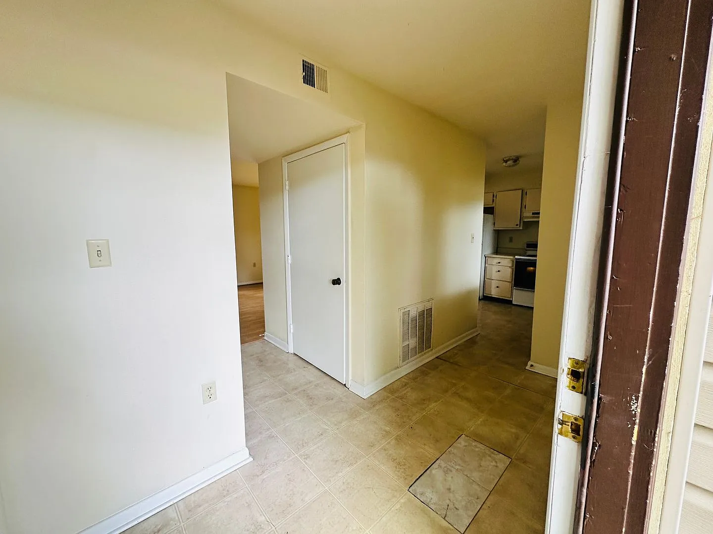 3 Bedroom 2.5 Bath Townhouse — Photo 4