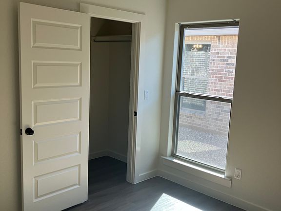 5th image of 10311 Nickel Ave