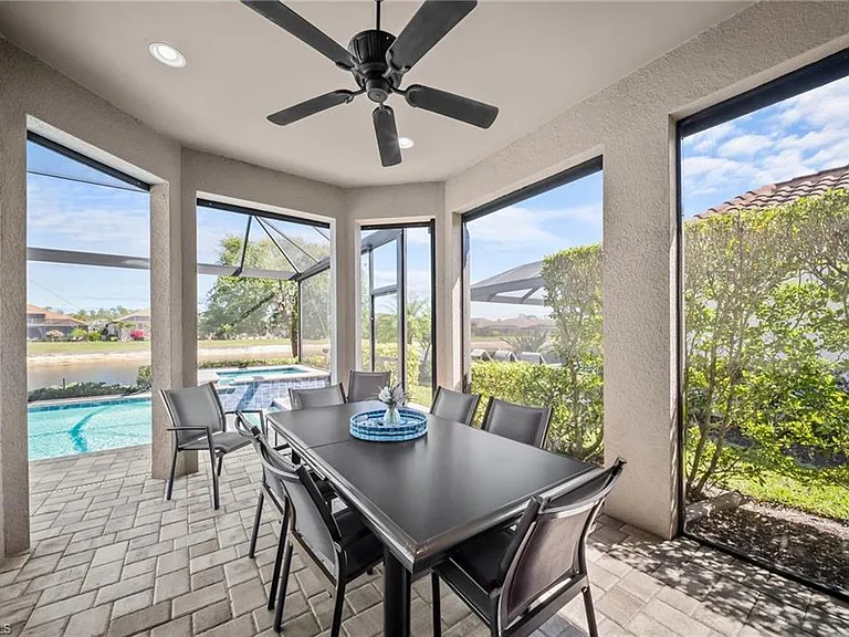 9361 Terresina Dr — Photo 29