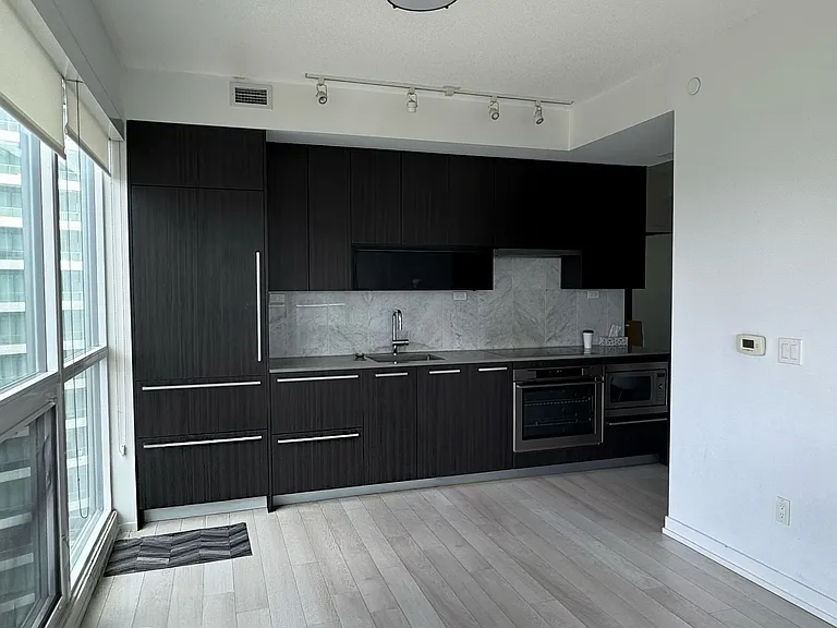 115 McMahon Dr #1603 — Photo 7