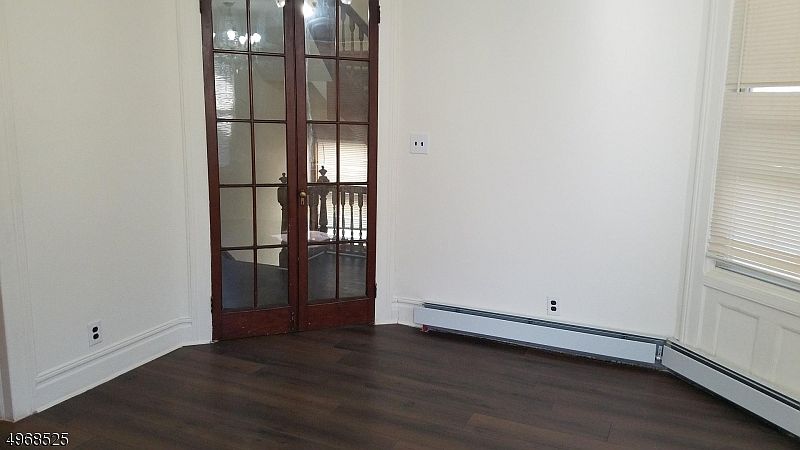 1st image of 111 Hollywood Ave