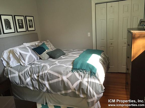 4th image of 3854 N Southport Ave #2F