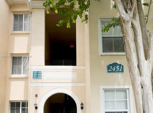 2451 Centergate Dr APT 105, Hollywood, FL 33025