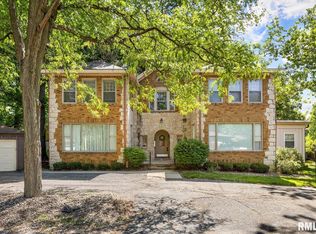 169 E Oak Cliff Ct APT 116, Peoria, IL 61614