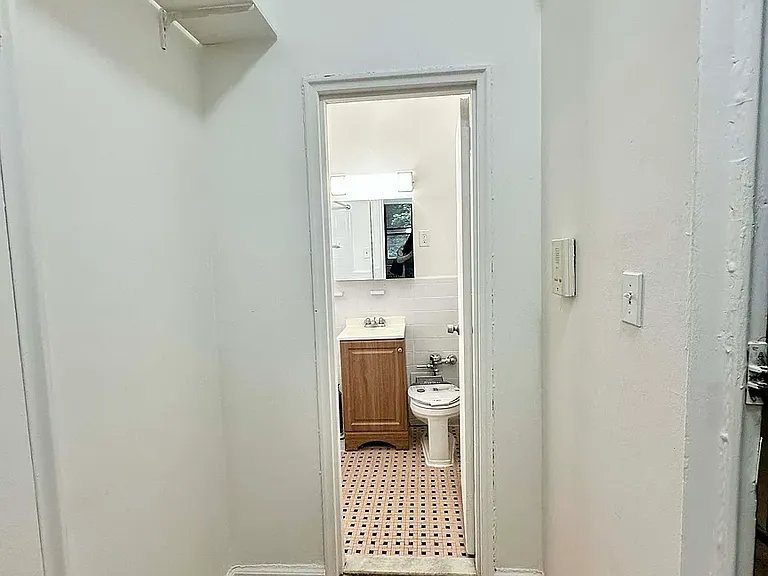 230 E 75th St #2B — Photo 5