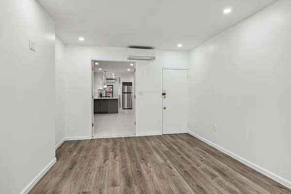 Rented by Compass | media 9