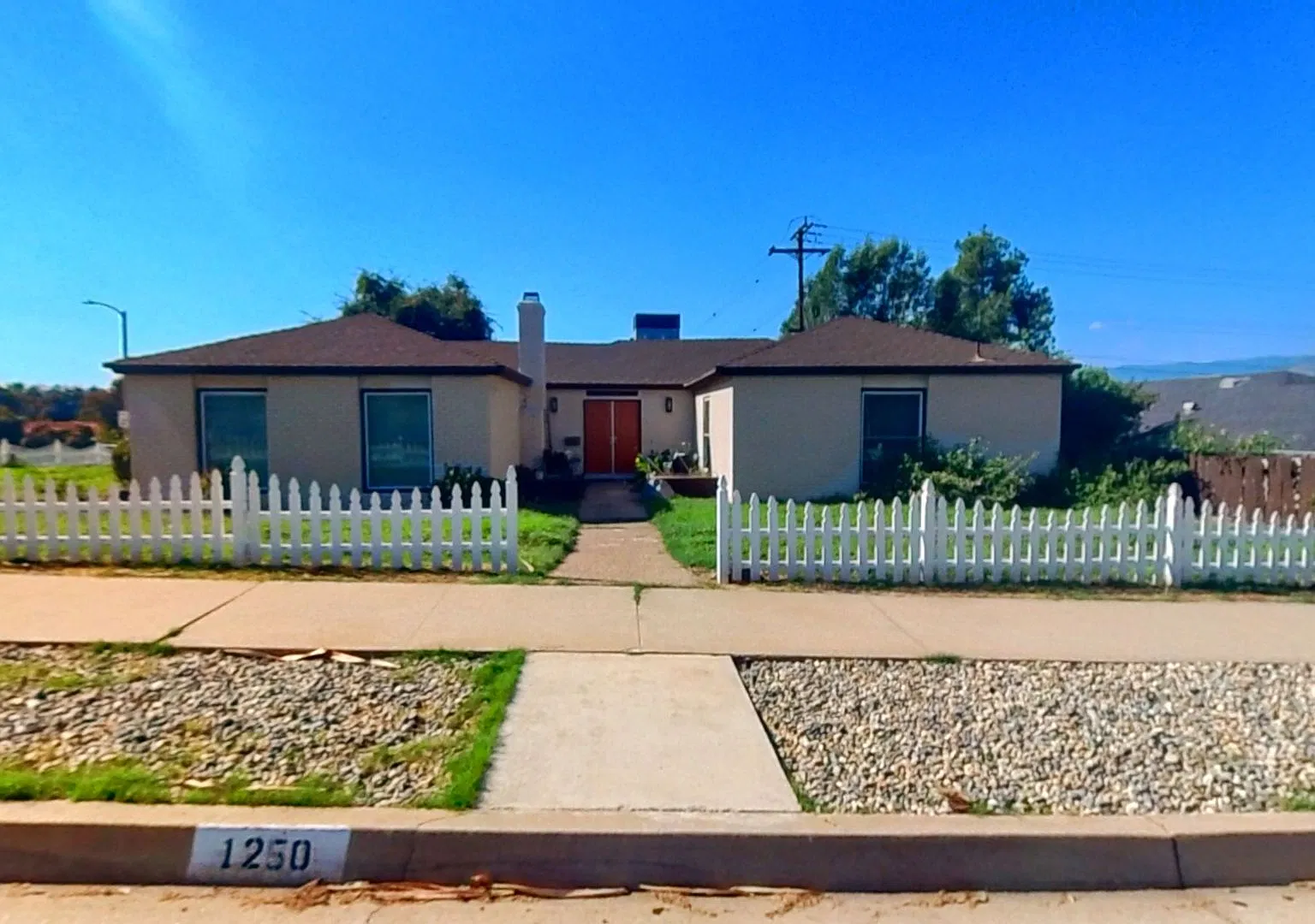 1250 Palm Ave. - Gorgeous 3 bed 2 bath Home In South Redlands — Photo 1