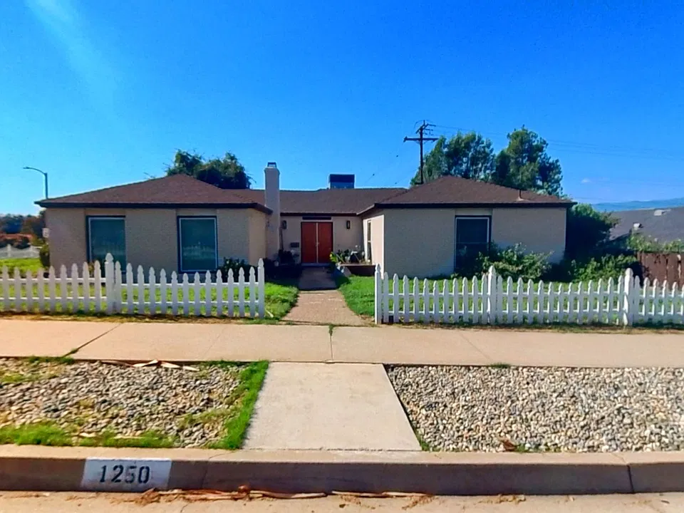 1250 W Palm Ave