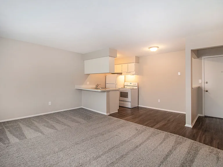 3854 Fort St #15 — Photo 3