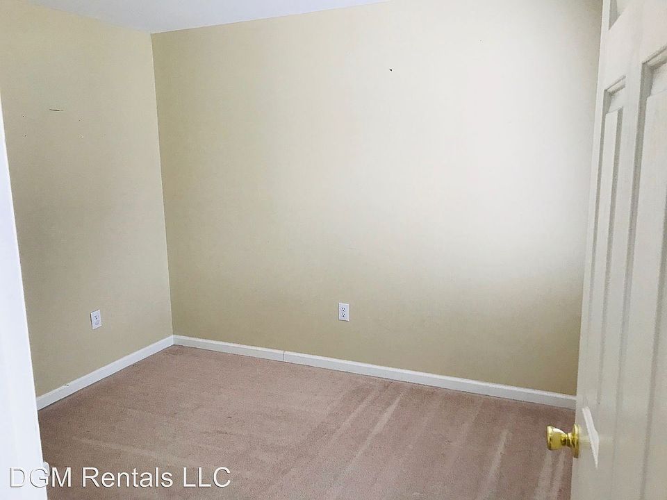 2nd image of 204 Collier Way