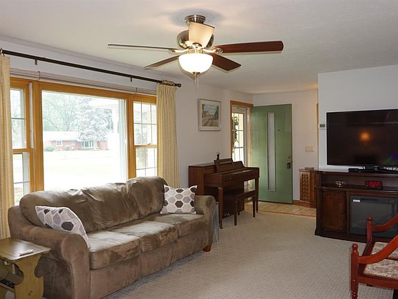 2nd image of 2618 Eastwood Dr