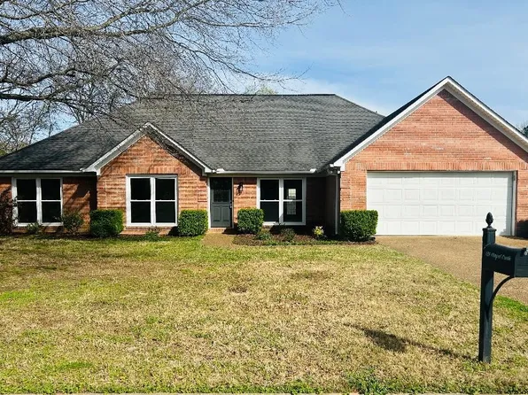 128 Chapel Creek Dr, Jackson, TN 38305