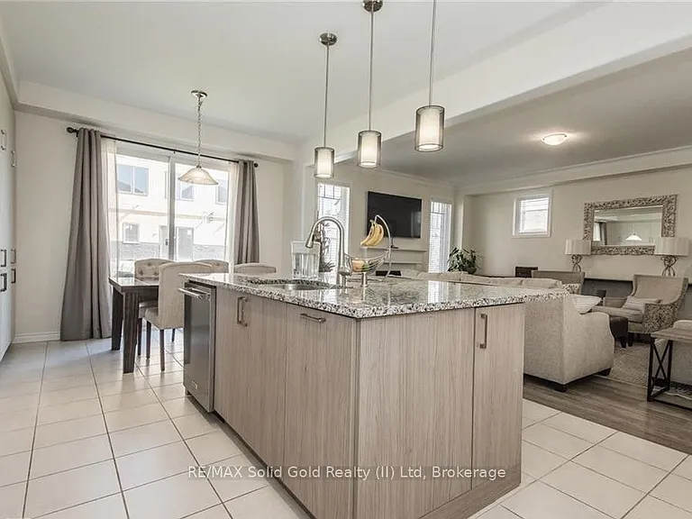 48 Pointer St — Photo 20
