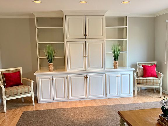 Spacious Family Room