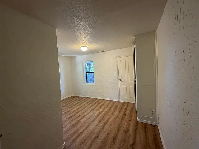 135 & 127 S Slagel St — Photo 2