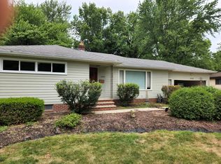 2504 Dover Center Rd, Westlake, OH 44145