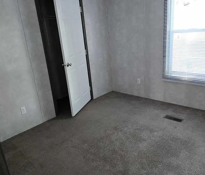 993 Michigan Ave E #8G — Photo 12