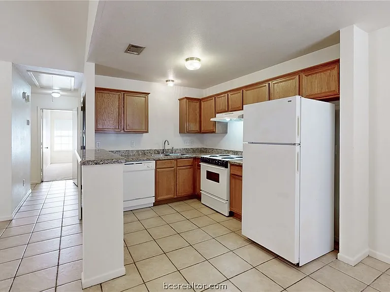 3612 Hollyhock St — Photo 6