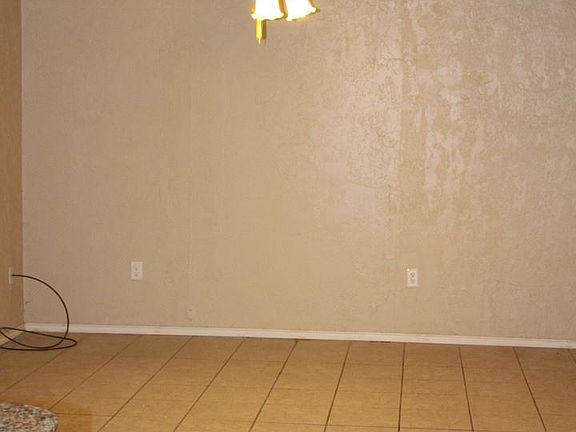 3rd image of 7611 NW Kingsbury Ave