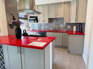 6664 Ensign Ave, North Hollywood, CA 91606