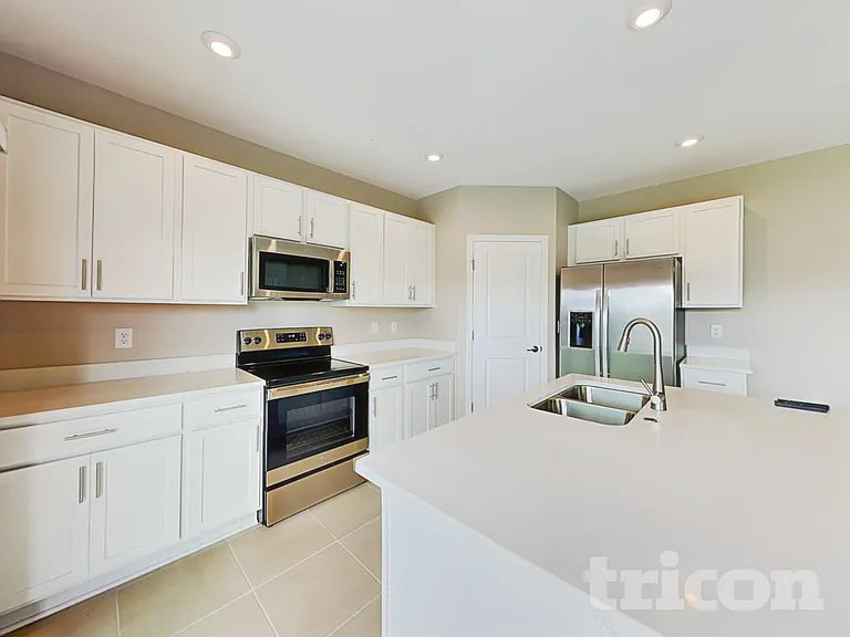 244 Garnet Ave — Photo 5