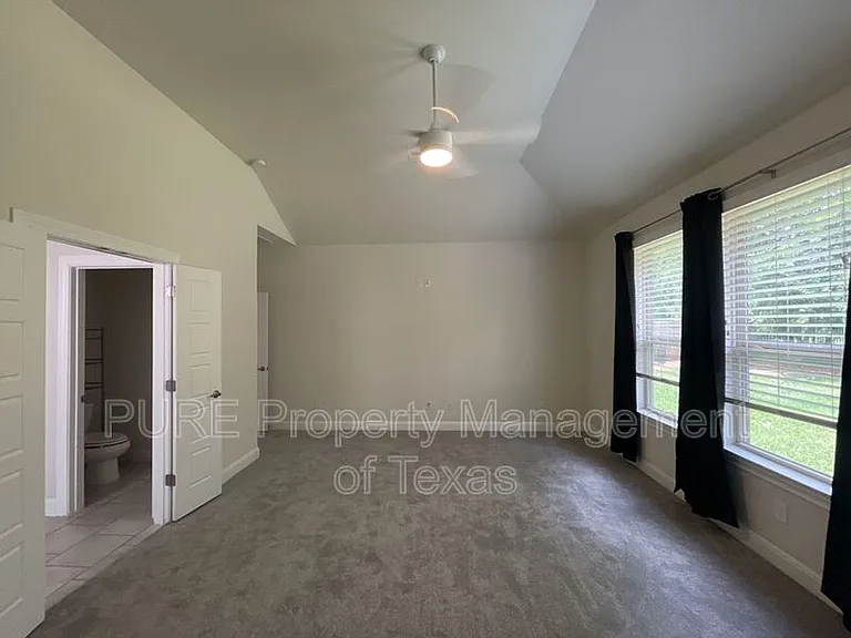 716 Expedition Way — Photo 33