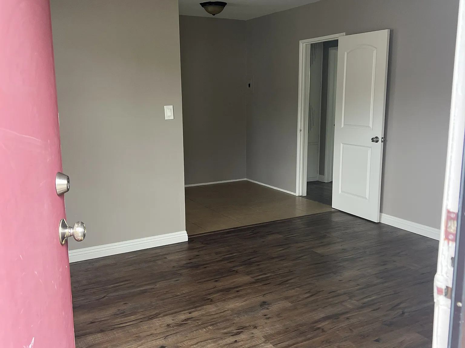 1 bed, 500 sqft, $1,800 — Photo 2