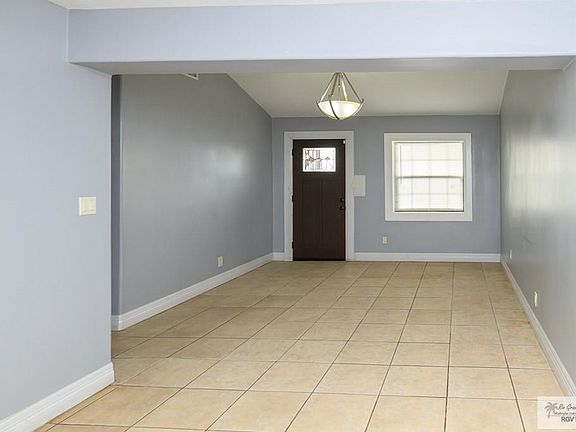 3rd image of 115 Blanche St