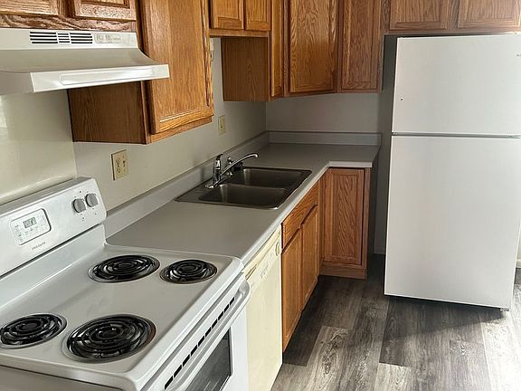 3rd image of 2315 15th Ave S Unit 12