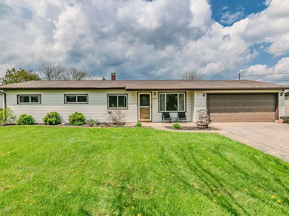 4237 Raymond Dr, Brunswick, OH 44212