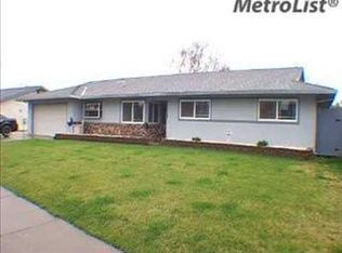 8926 Plaza Park Dr, Elk Grove, CA 95624