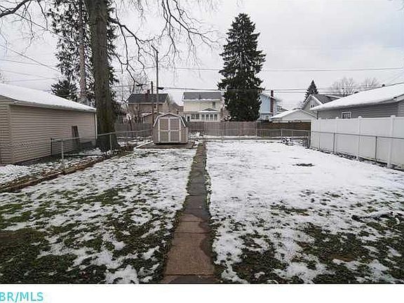 3rd image of 108 Linden Ave