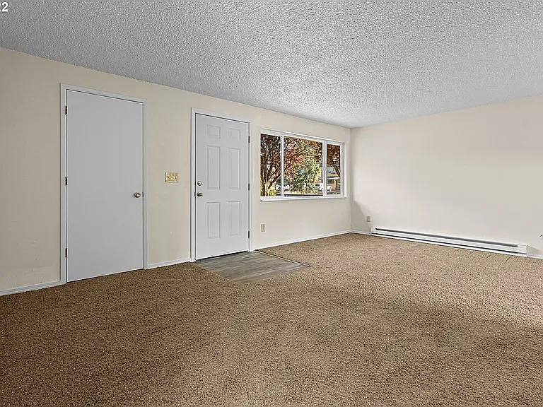 2 bed, 750 sqft, $1,550 — Photo 2