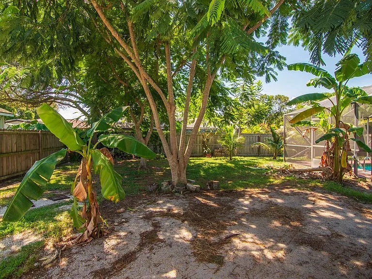 6113 Yucca Dr — Photo 26