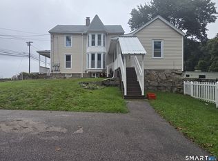 97 Fairview Ave, Groton, CT 06340