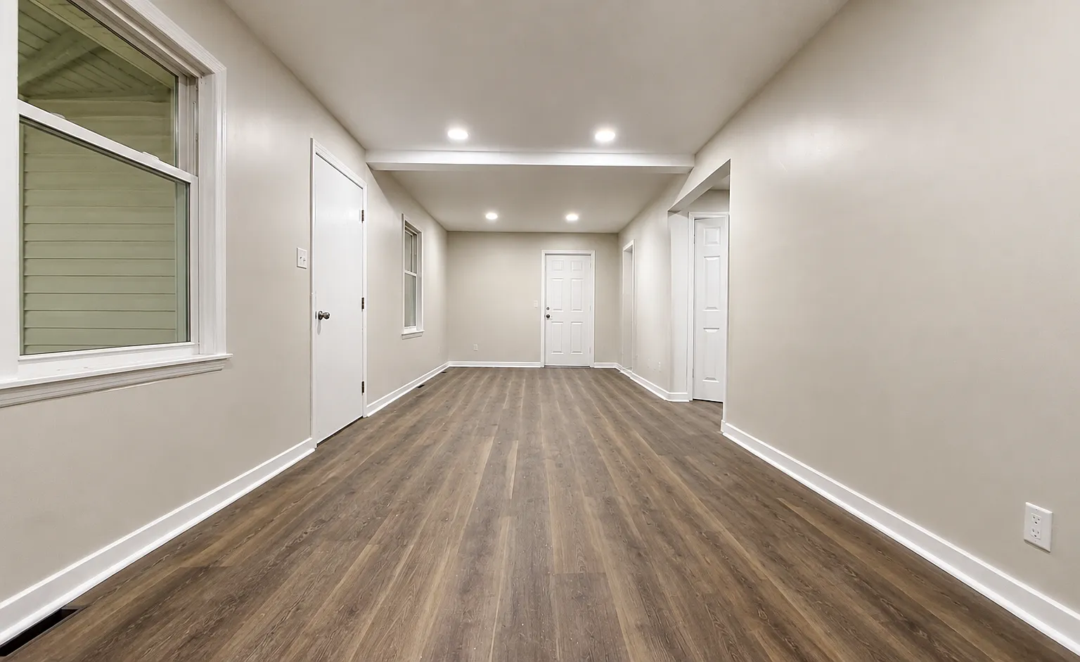 4 bed, 1210 sqft, $2,750 — Photo 2