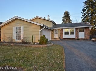 455 Blackhawk Dr, Carol Stream, IL 60188