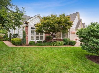 818 Stonebluff Ct, Chesterfield, MO 63005