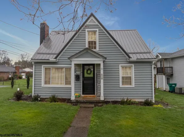 122 W Olive St, Bridgeport, WV 26330