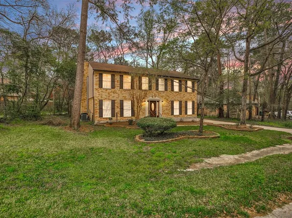 7 Hickorybark Drive, The Woodlands, TX 77381