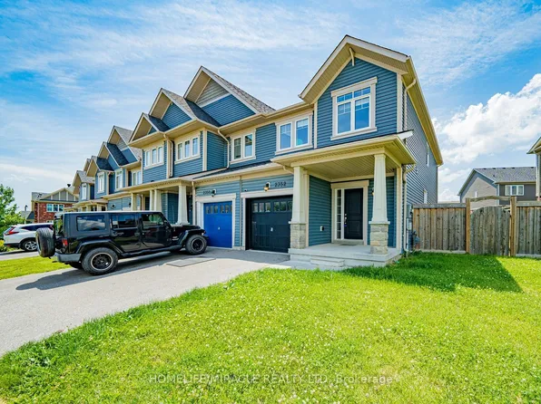 2352 Steeplechase St, Oshawa, ON L1L 0E5